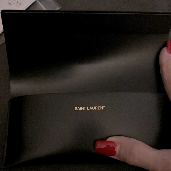 Womens Saint Laurent Cateyes Sunglasses, case & dust cloth. nwt - Picture 5 of 9